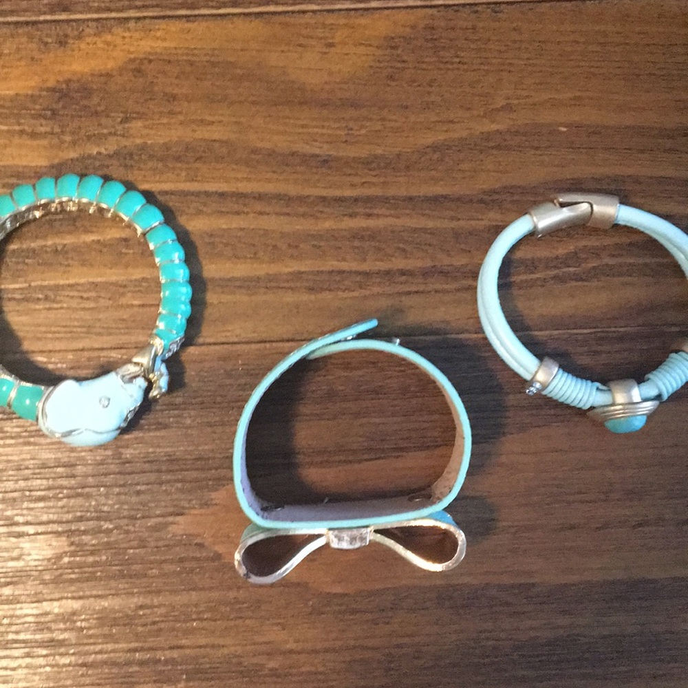 3 bracelets - Picture 2 of 3